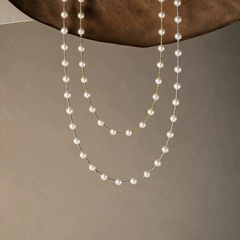 Elara freshwater pearl necklace with freshwater pearl details