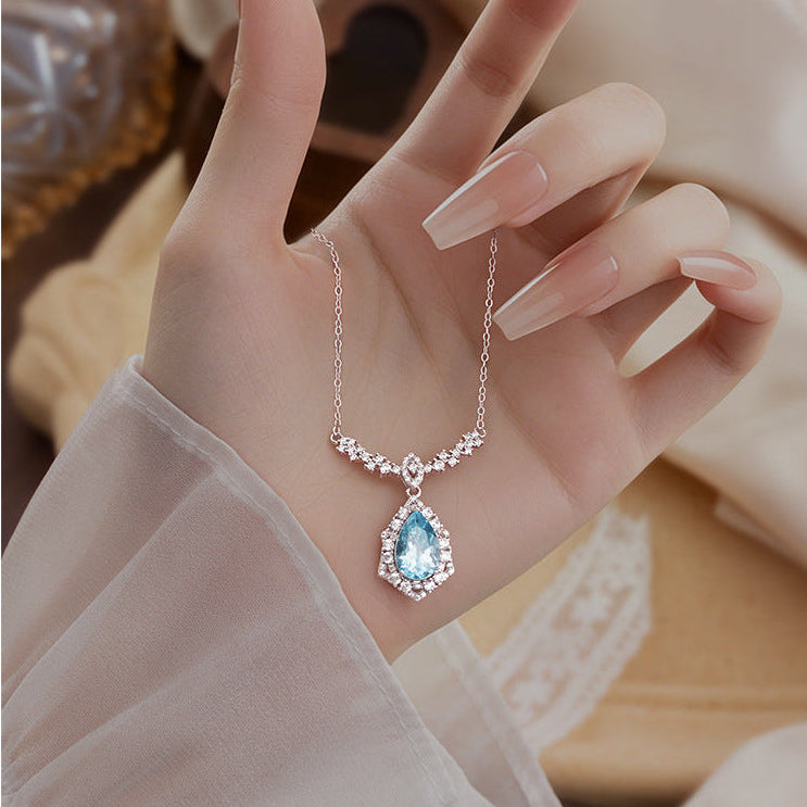 Vela Teardrop Crystal Necklace